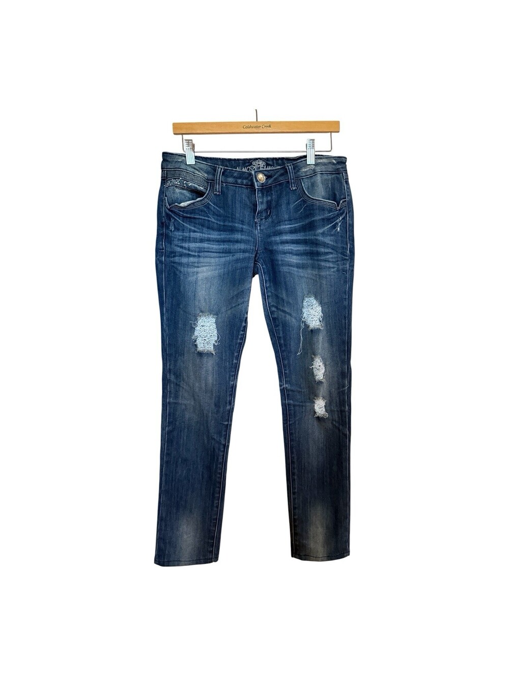 Almost Famous Destressed Jeans juniors Sz. 9